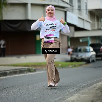 Runner Photo 7911059
