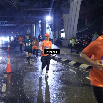 Runner Photo 7911071