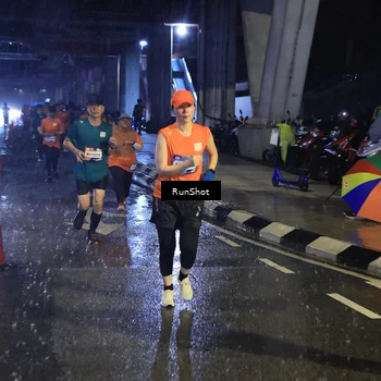 Runner Photo 7911072