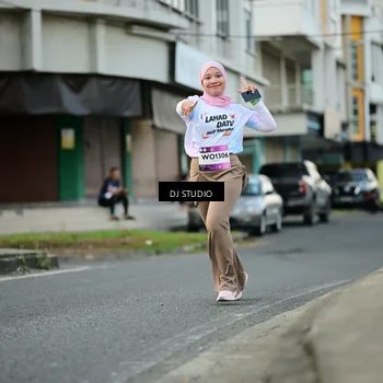 Runner Photo 7911077