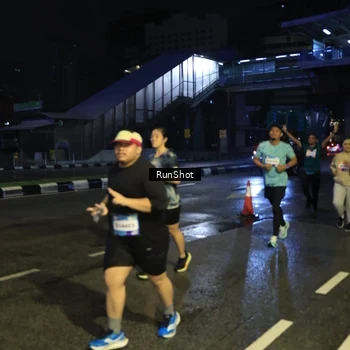 Runner Photo 7911085