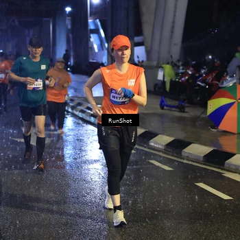 Runner Photo 7911100