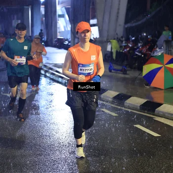 Runner Photo 7911112