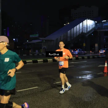 Runner Photo 7911129