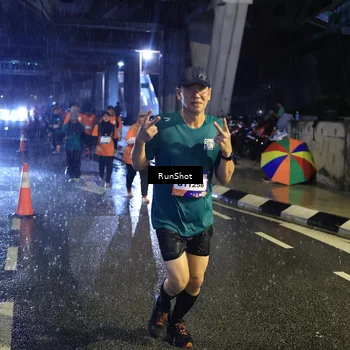 Runner Photo 7911135
