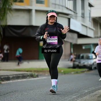 Runner Photo 7911141