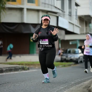 Runner Photo 7911143
