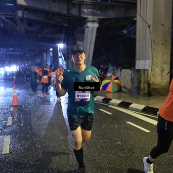 Runner Photo 7911145