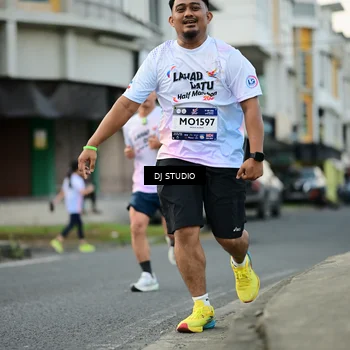 Runner Photo 7911160