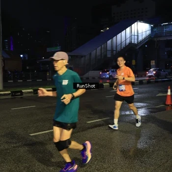 Runner Photo 7911176