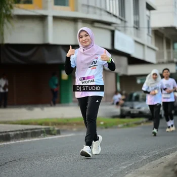 Runner Photo 7911184