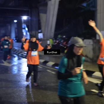 Runner Photo 7911250