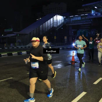 Runner Photo 7911292