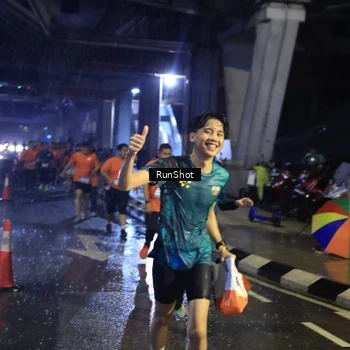 Runner Photo 7911328