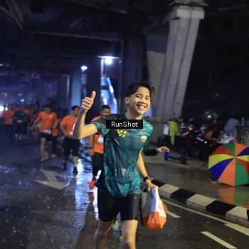 Runner Photo 7911334