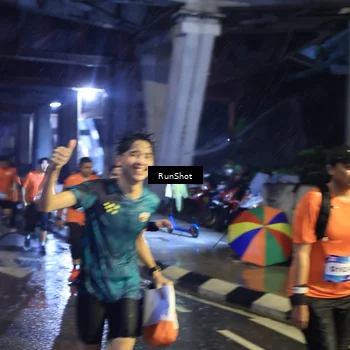 Runner Photo 7911335