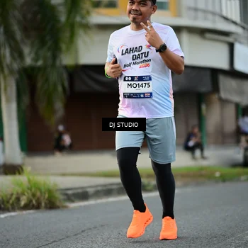 Runner Photo 7911336