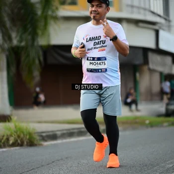 Runner Photo 7911339