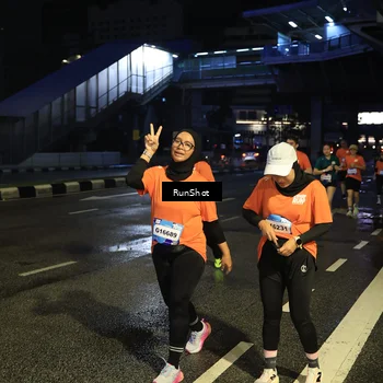 Runner Photo 7911354