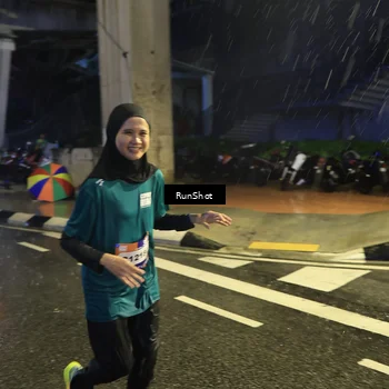 Runner Photo 7911400