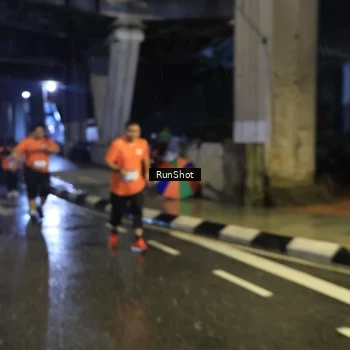 Runner Photo 7911413