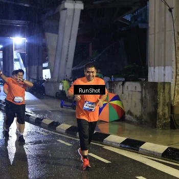 Runner Photo 7911417