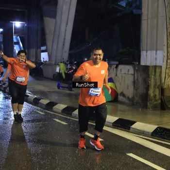 Runner Photo 7911421