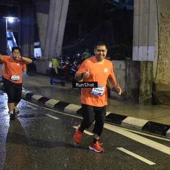 Runner Photo 7911426