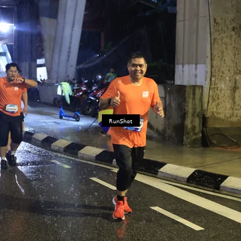 Runner Photo 7911431