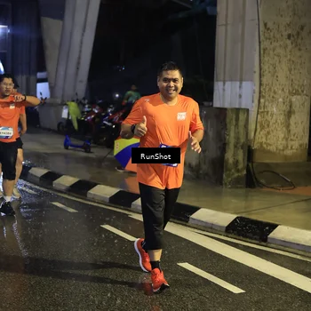 Runner Photo 7911434