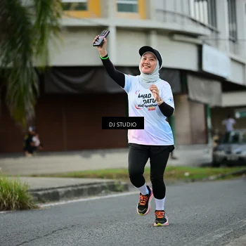 Runner Photo 7911440