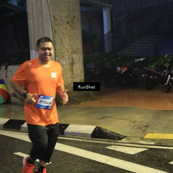 Runner Photo 7911448