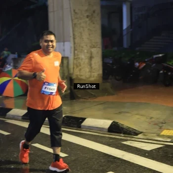 Runner Photo 7911449
