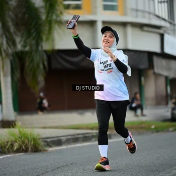 Runner Photo 7911452