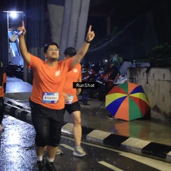 Runner Photo 7911458
