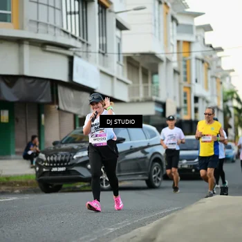 Runner Photo 7911460
