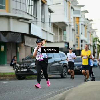 Runner Photo 7911465