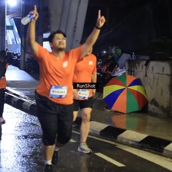 Runner Photo 7911468