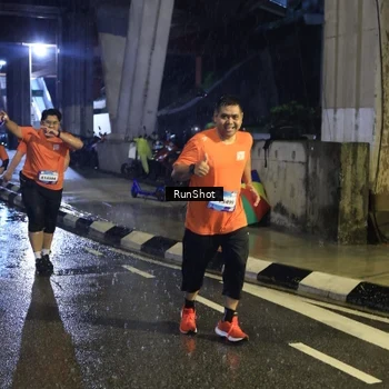 Runner Photo 7911471