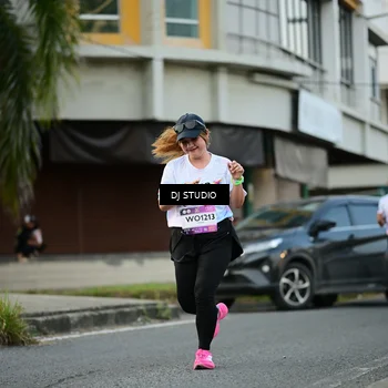 Runner Photo 7911476