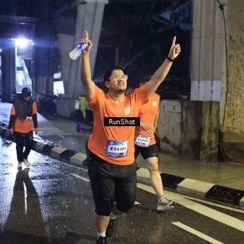 Runner Photo 7911481