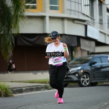 Runner Photo 7911484