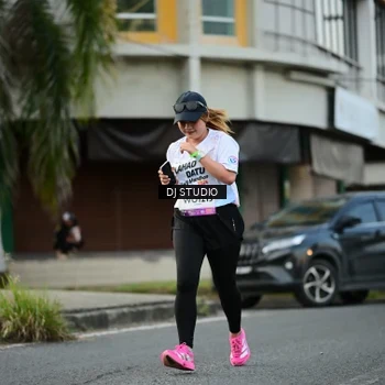 Runner Photo 7911487
