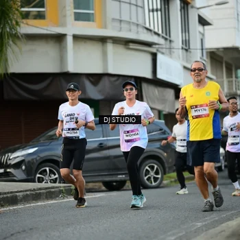 Runner Photo 7911497