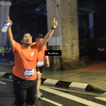 Runner Photo 7911501