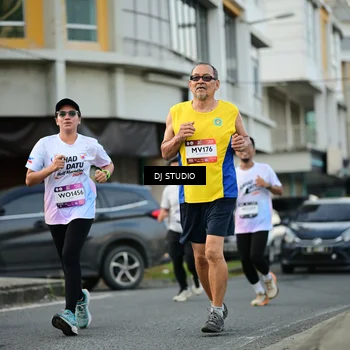 Runner Photo 7911504