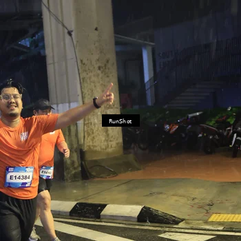 Runner Photo 7911510