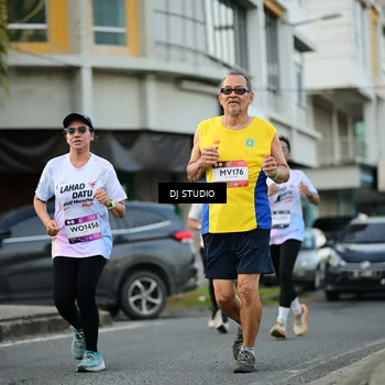 Runner Photo 7911512