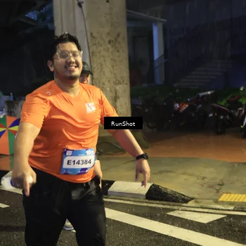 Runner Photo 7911518