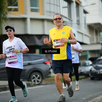 Runner Photo 7911525